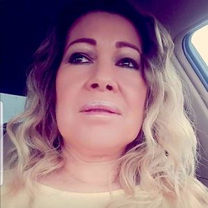 Meet your Posher, Mayela